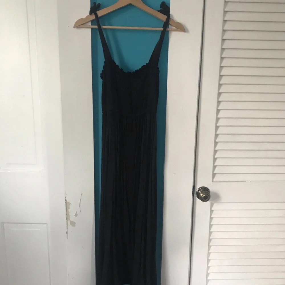 Sundress-never wore - Picture 2 of 3